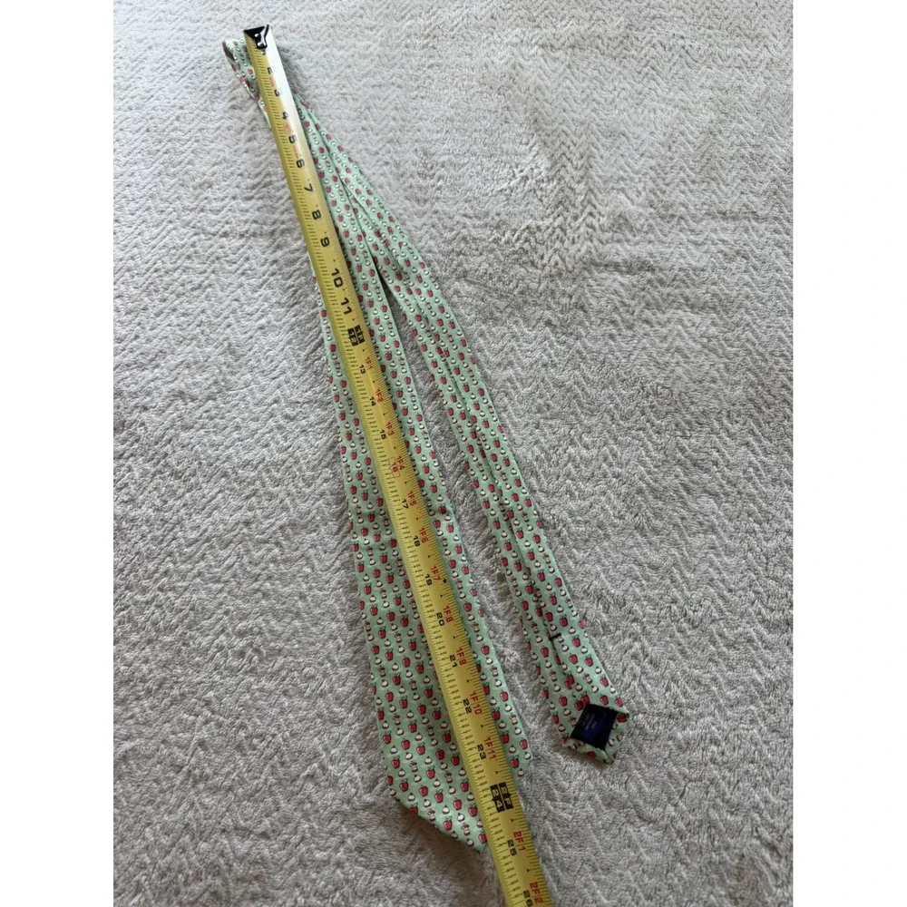 Vineyard Vines Boys Silk Tie Green Bobbing for Apples Pattern Necktie 48 Inch